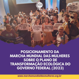 Foto da entrega do documento durante a reunião com movimentos sociais para apresentação da proposta em 17 de novembro.